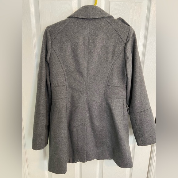 Micheal by Michael Kors Women’s coat LIKE NEW! - Picture 2 of 2